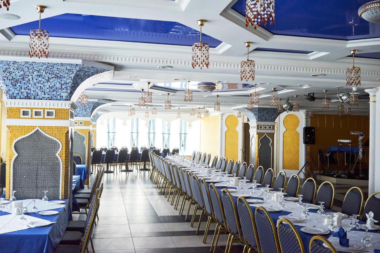 Hotel Східний Berezhany Esterno foto