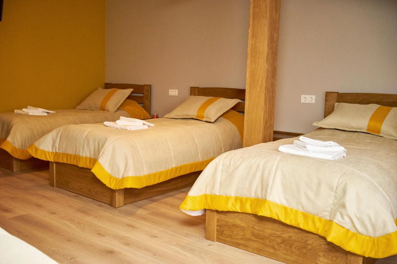 Hotel Східний Berezhany Esterno foto