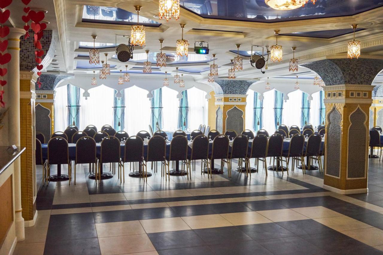 Hotel Східний Berezhany Esterno foto