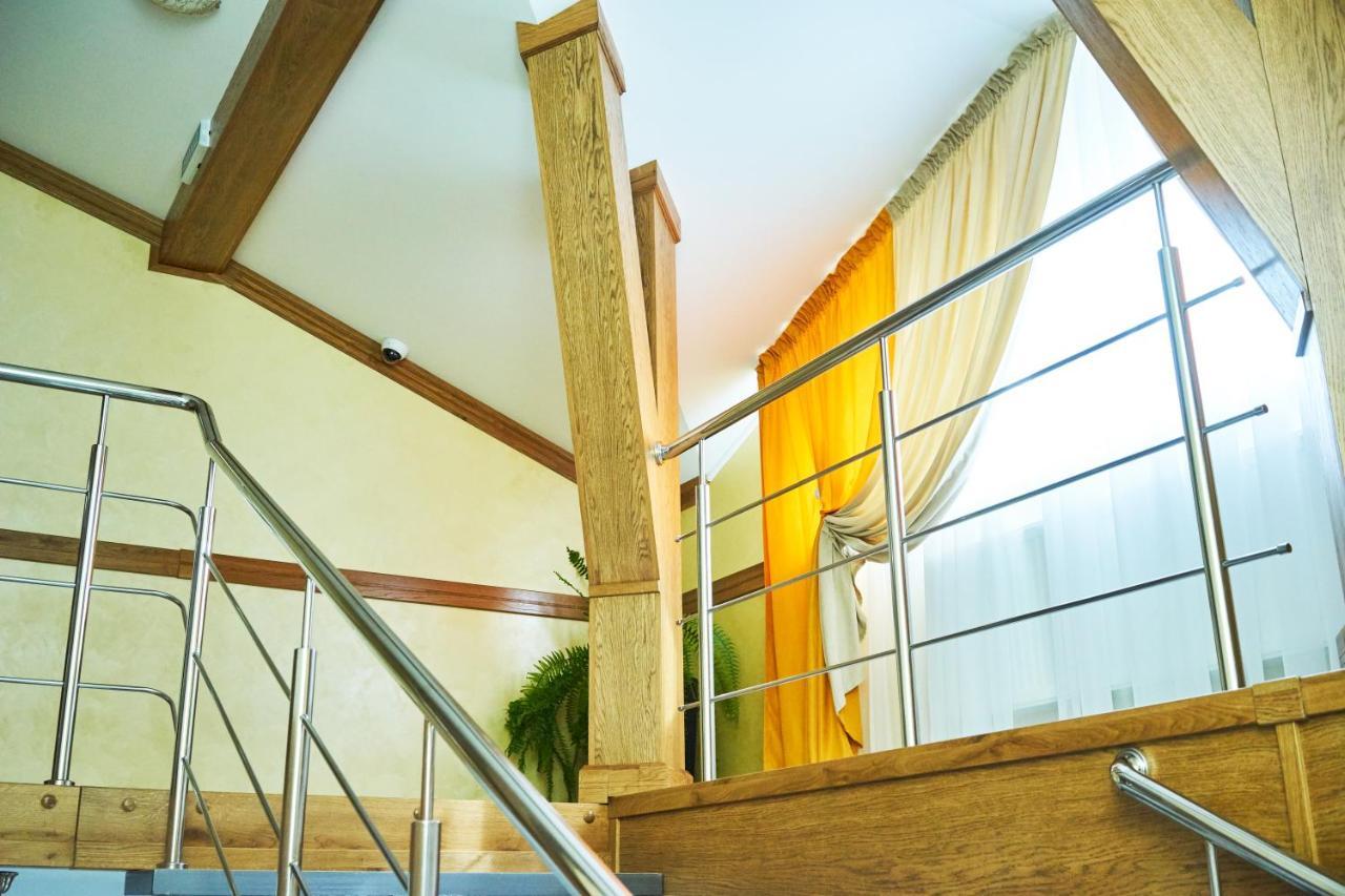 Hotel Східний Berezhany Esterno foto
