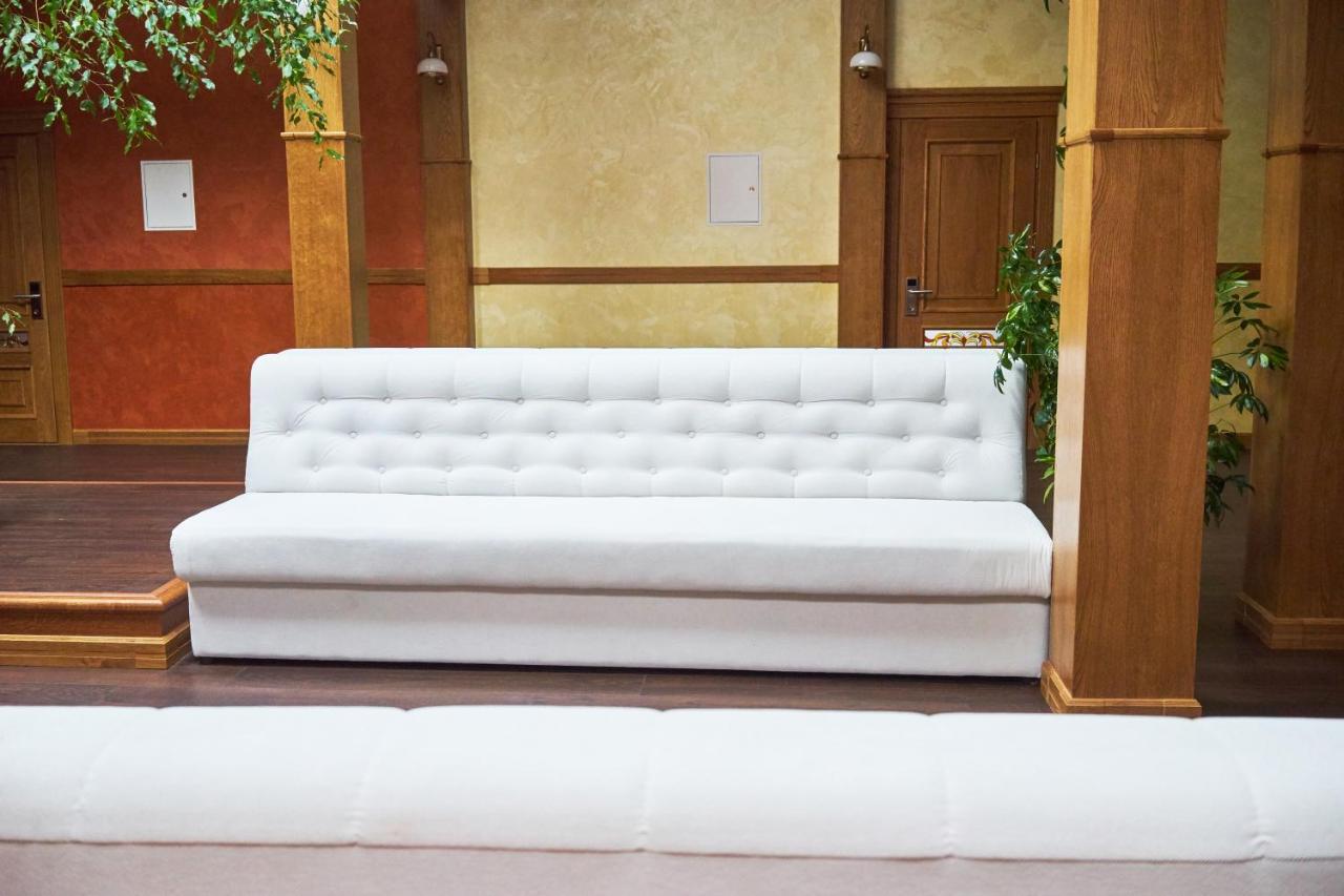 Hotel Східний Berezhany Esterno foto