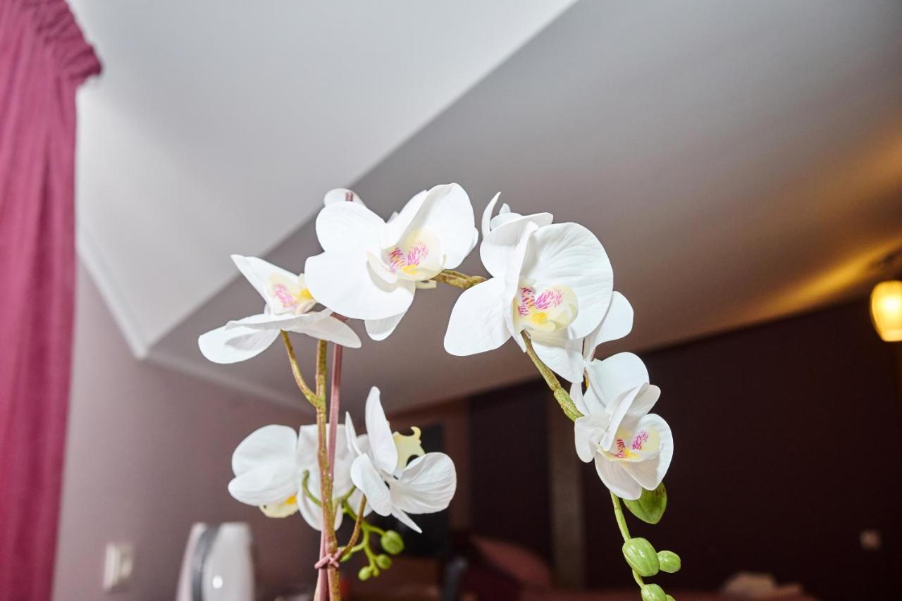 Hotel Східний Berezhany Esterno foto