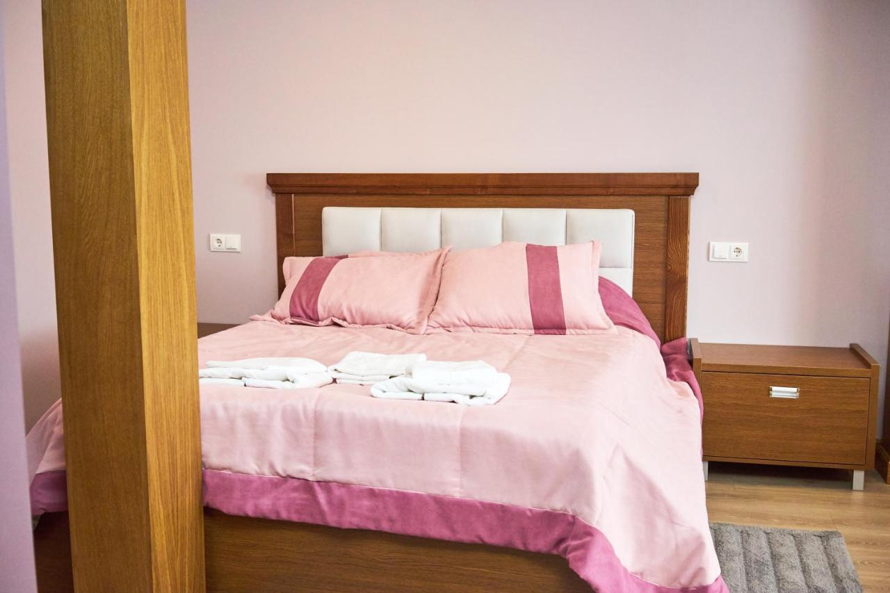 Hotel Східний Berezhany Esterno foto