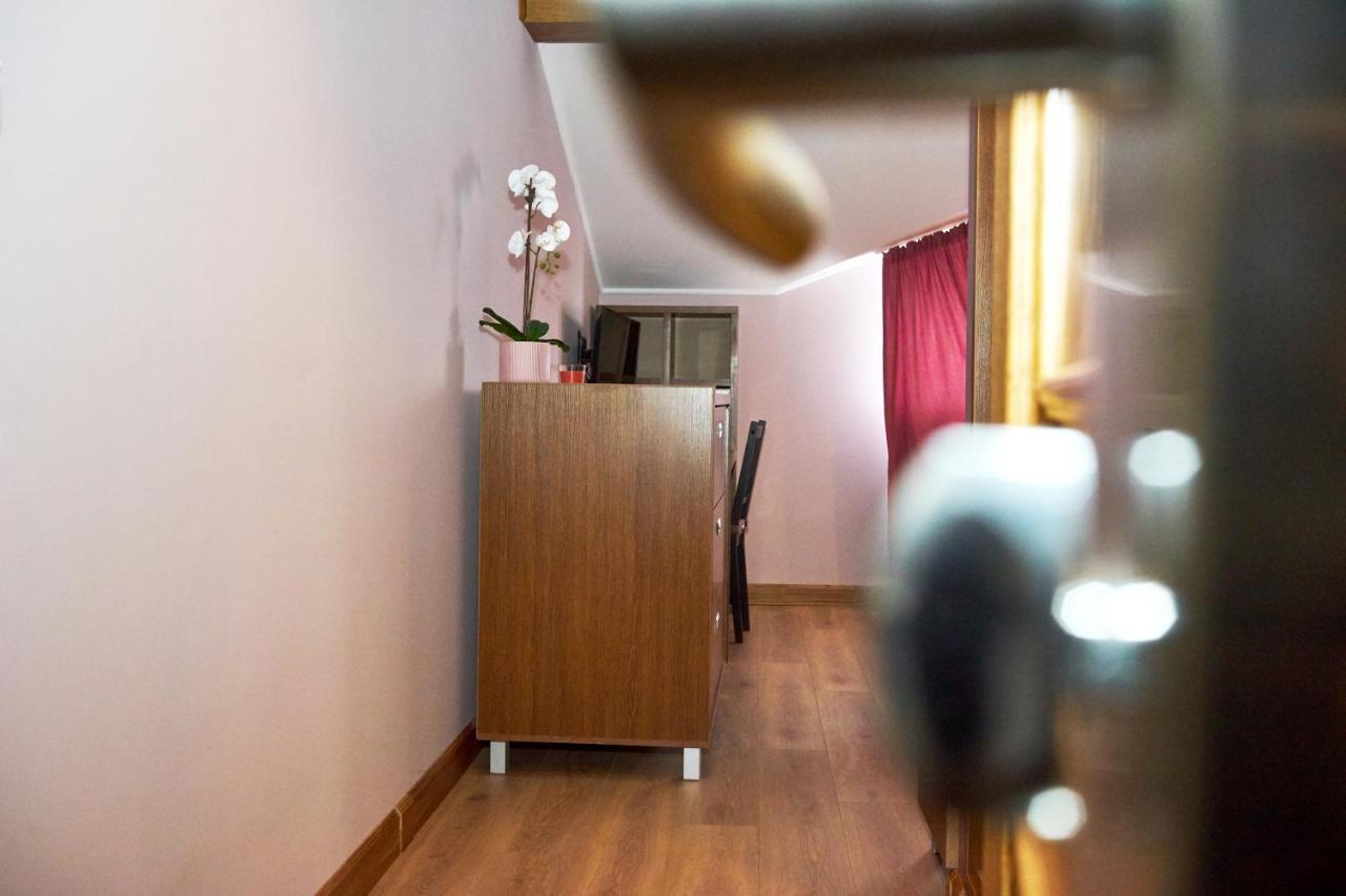 Hotel Східний Berezhany Esterno foto