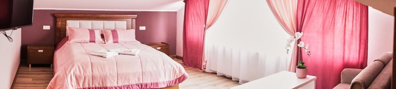 Hotel Східний Berezhany Esterno foto